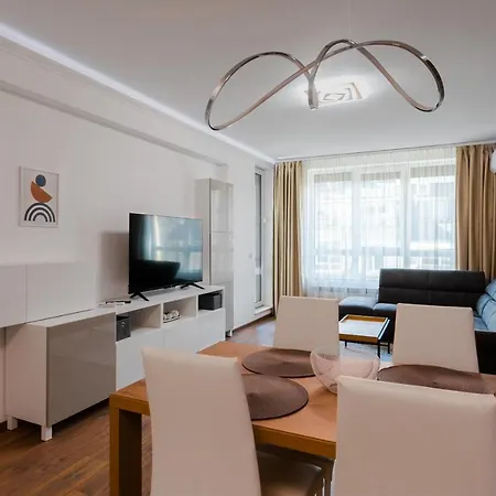 New Stylish 1-bedroom Flat In Business District Lejlighed